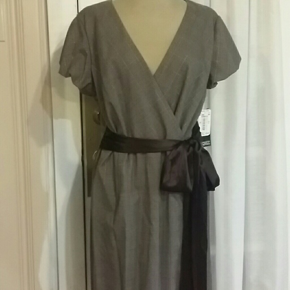 Adrianna Papell Dresses & Skirts - Women's Dress